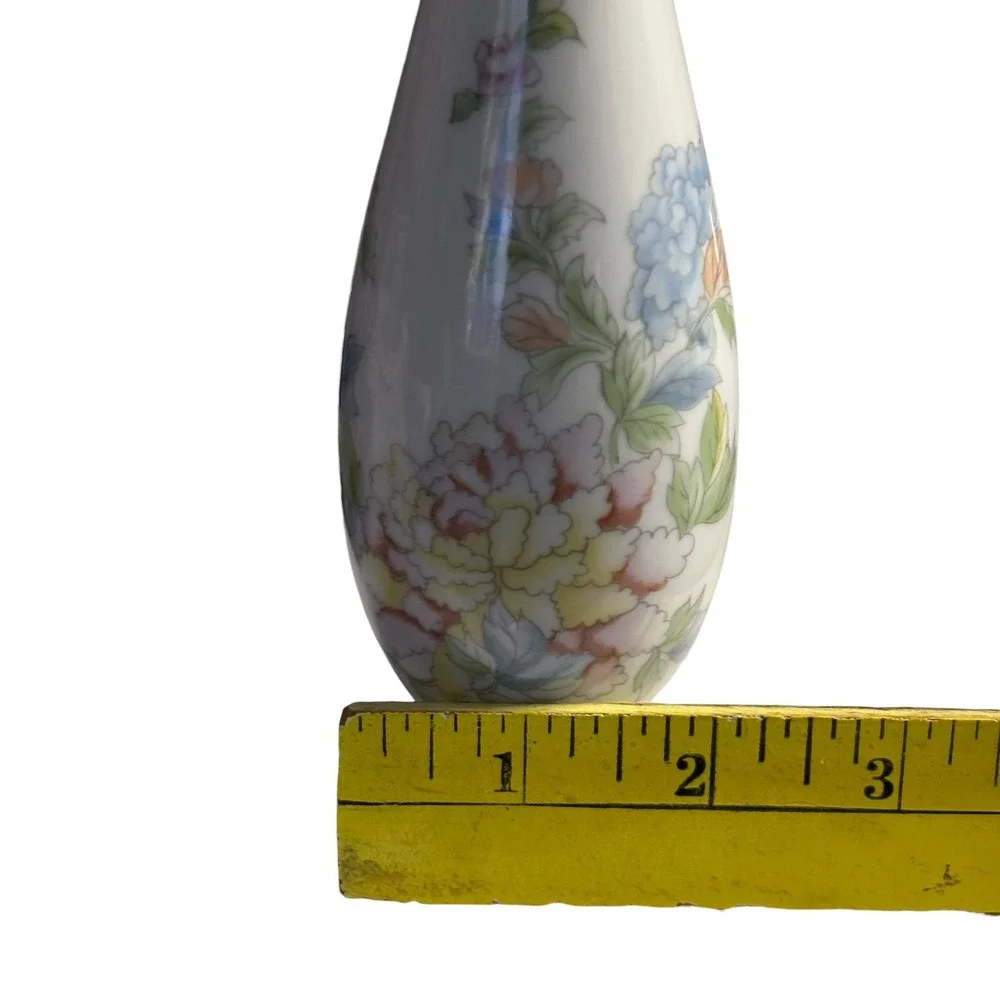 Andrea by Sadek Floral Porcelain Bud Vase Japan Gold Trim Peony 9890 White 6.5